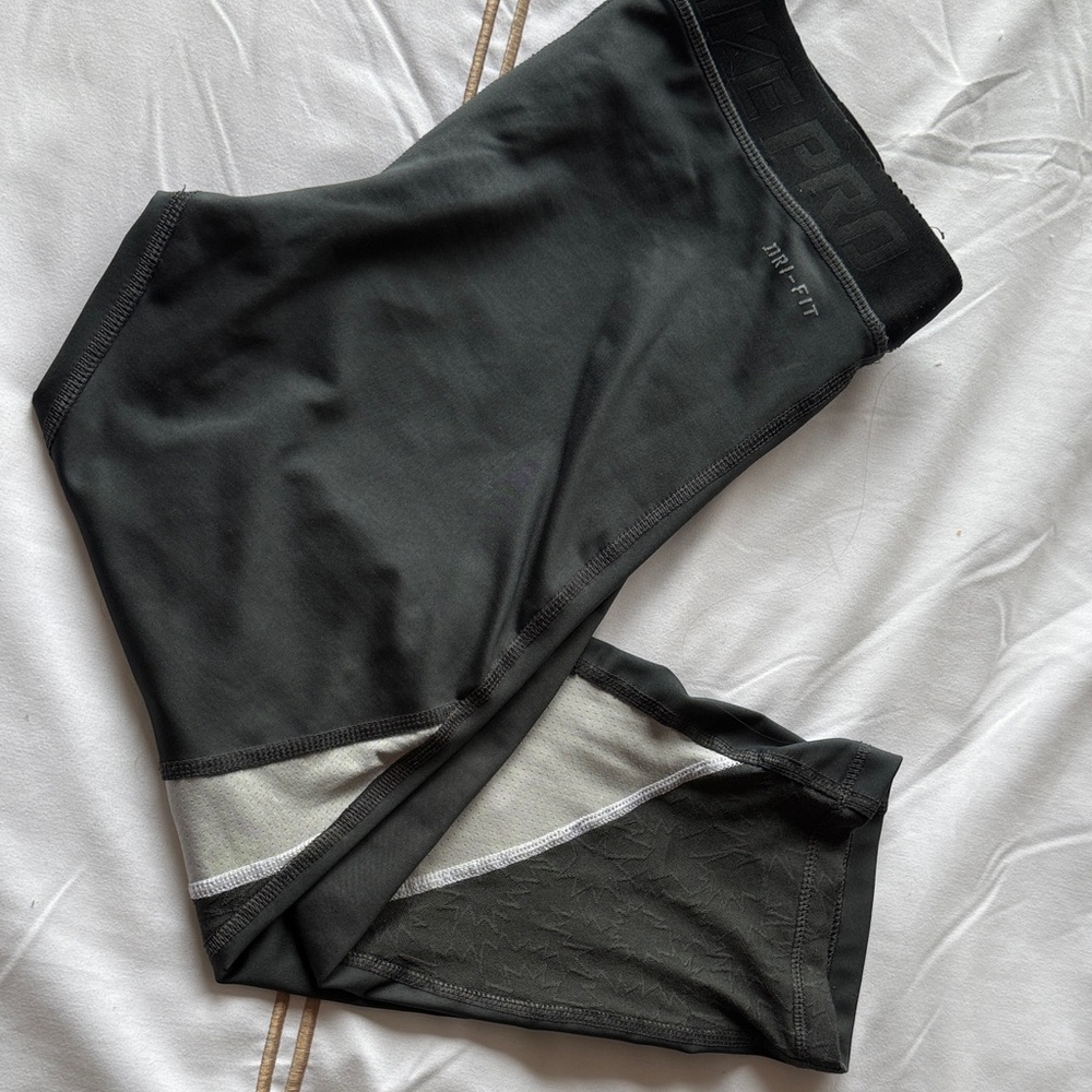 Nike Black and Gray Athletic Crop Leggings